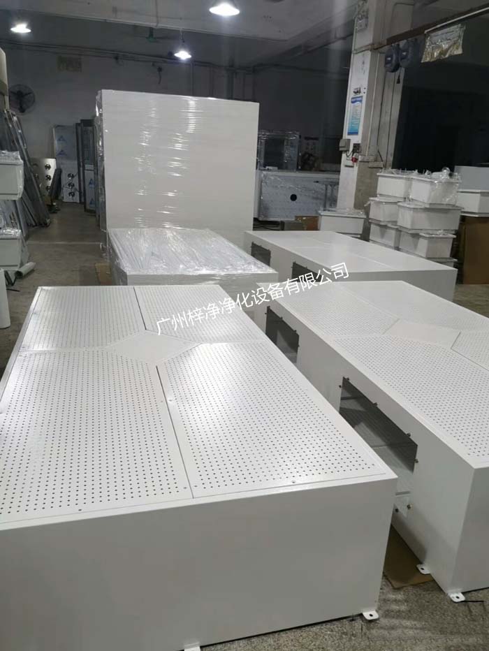 手術室層流送風天花采用冷軋鋼板烤漆制作產品圖 手術室層流送風天花采用冷軋鋼板烤漆制作產品圖