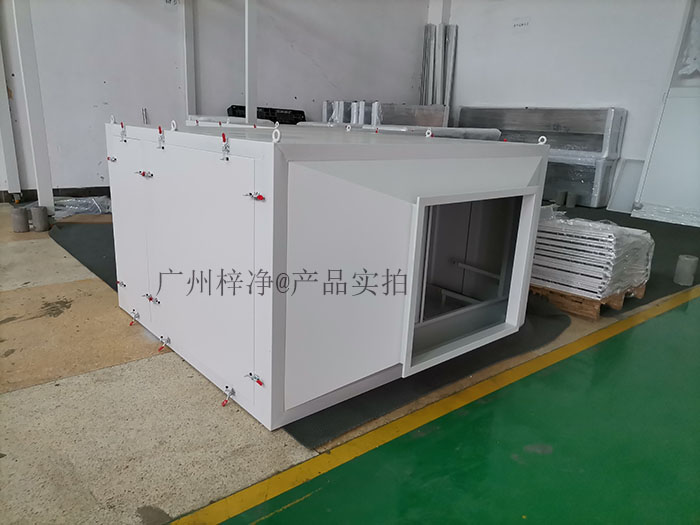 空氣過濾箱,也被稱為凈化過濾風(fēng)箱或者新風(fēng)過濾箱 空氣過濾箱,也被稱為凈化過濾風(fēng)箱或者新風(fēng)過濾箱