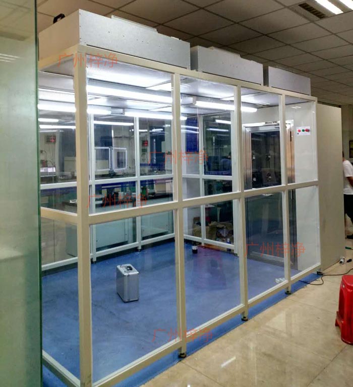 潔凈棚的尺寸應根據潔凈車間的需求而定，形狀一般采用矩形或方形，便于清潔和維護。